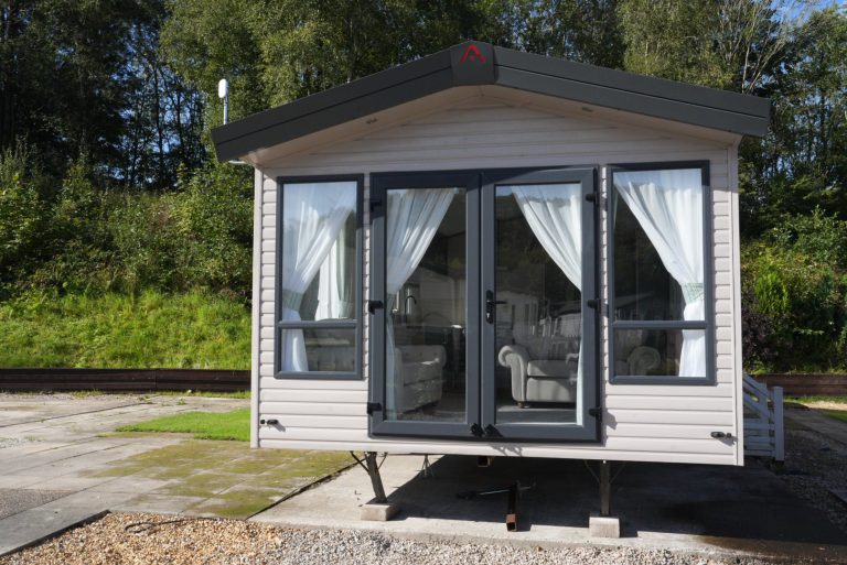 2023 2 bed modern luxury caravan